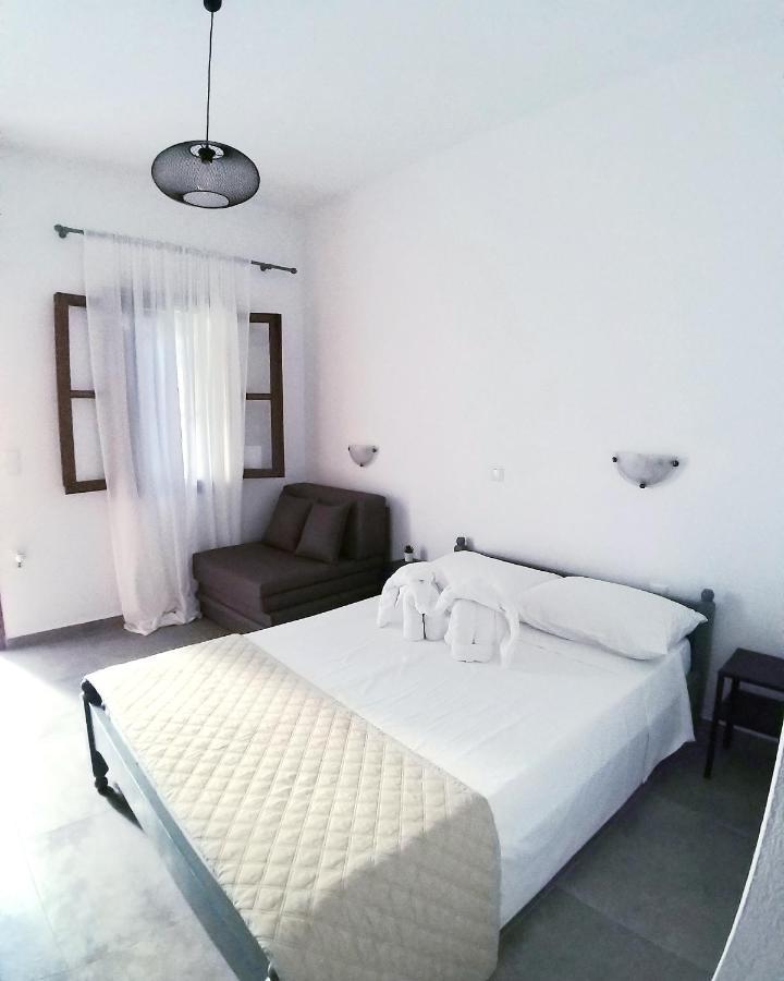 Mavrikou Helen Apartments Скирос Экстерьер фото