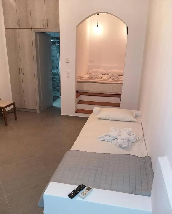 Mavrikou Helen Apartments Скирос Экстерьер фото